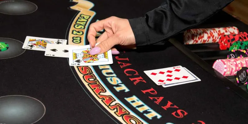 Hướng dẫn cược Blackjack: Cách chơi dễ thắng cho người mới 2 Những điều cần lưu ý về quy tắc cơ bản của Blackjack
